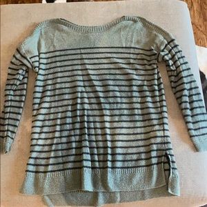 Old Navy sweater size L